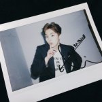 [시우민] 시우민 싸인폴라 당첨되신 분이 올려<b>주심</b> ㅋㅋ