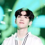 [EXO] 백현 <b>이사진</b> 조카예쁘지 않음?