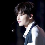 [EXO] 다리 건조해서 갈라짐 개심각...