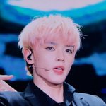 ㅁㅊ ㅅㅂ 이거 태용 맞냐 어째 <b>루한</b>을 닮아가냐