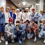 [<b>성덕</b>] 추가+)얘들아 이 두 그룹 드디어 만났어 ㅜㅜ