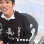 시우민이 마크한테 <b>사준</b> 이어폰 가격ㄷㄷㄷ