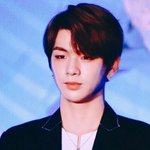 [강다니엘] 홍콩 팬밑 플뷰가 뜨고잇움