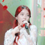 [아이유] 진한 <b>화장</b>이랑 <b>렌즈</b>를 콘서트에서 많이 하는 이유가 있다면