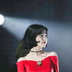 아이유<b>이사진</b>
