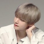 밀랍인형이 <b>환생</b>했다는 남돌