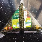 이 삼각김밥 페북에뜨자말자 <b>사서</b>먹었는데