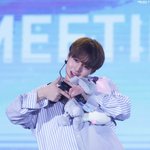 [박지훈] 이 사진 씹덕 포인트가 너무 많아
