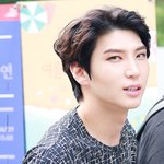 레오 입벌릴때 보면 치아가 약간 아쉬움