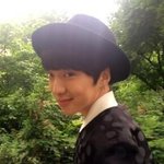 [위너] <b>반대</b> 1 누르고 튀는 새기 있네