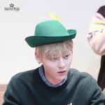 [황민현] <b>미녀</b>단 난 민현이 파는게? 너무 행복해(인증o)