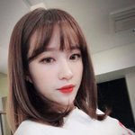 컬러렌즈 <b>장착</b>한 여돌