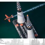 레드불 에어레이스 공식 타임키퍼로 선정된 <b>해밀턴</b>