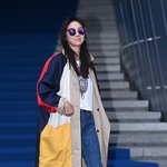 공효진 어제 신발 <b>짝짝이</b>로 신고옴