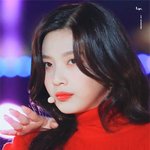 섹시와 <b>큐티</b> 그 사이 어딘가...