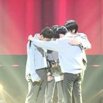 [뉴이스트] 타팬인데 1<b>위축</b>하행