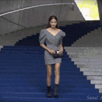 인형같다고 사람들이 수군거렷던날