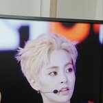 [시우민] 짹에 시우민팬이 이벤트 당첨되서 받은 액<b>자래</b>