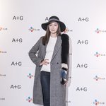 비율 깡패 김아중 <b>엣지</b> 팬사인회 사진 공개