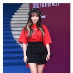 서울패션<b>위크</b>에 살아 움직이는 인형이 등장함!