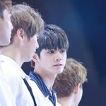 옹성우 새로운 헤어스타일 미쳣다,,,,