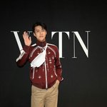 [세훈] 171028 <b>발렌티노</b> 웨이보
