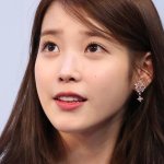 아이유가 부릅니다 <b>복숭아</b>