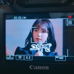 [아이유] 오늘 그날엔 뭐였지 <b>무튼</b> 개예쁘다