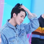 [EXO] 이거 보고 투표행 우리 막내