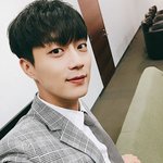 남자 아이돌들의 <b>미소</b>