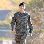 드뎌 오늘 <b>전역</b>한 이승기