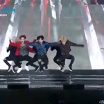 [방탄소년단] 혼자 <b>공중부양</b> 위치조절 실패한 김태형