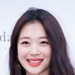 설리 그냥 이쁘기만한거아님?