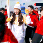 무도 촬영중인 수지 <b>GIF</b>