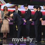 [EXO] 진짜 상받는 준면 <b>사랑</b>해...