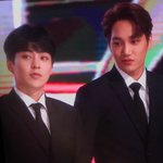 [EXO] ㄹㅇ얼굴이 똑같아<b>예전</b>이랑