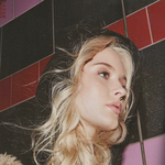 [댓글부탁해] 판녀만 파는 것 같은 연예인 있어? 영업도 하고 가...