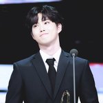 [EXO] 크 진짜 오늘 미모 <b>오진</b>다 상잘받게 생김