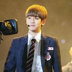 [EXO] ㅆㅂ <b>이사진</b>보는데