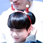 [<b>김종현</b>] 어제 팬싸사진 루돌프