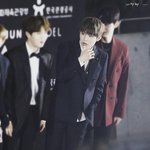 [박우진] 우진이 수트입고 <b>포즈</b>는..