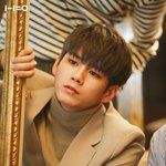 [옹성우] NOTHING WITHOUT <b>YOU</b> 자켓 사진 옹❤