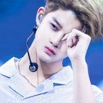 <b>연약</b>해보이는 남아이돌