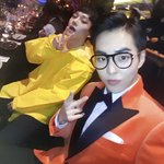 [시우민] 에그시우민과 우비<b>소년</b> 종대의 투샷