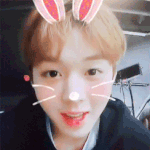 눈이 너무 커서 눈뜨고 잔다는 남자아이돌 3명.jpgif