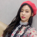 <b>설현</b> vs 유라 누가 더 예쁨?
