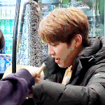 [박우진] 이거 웃는거 넘 코로<b>몬</b> 같아 ㅜㅜㅜㅜㅜ