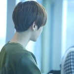 [EXO] 투표하다 힘들면 백현이 뒷통수나 보고가라