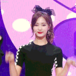 난리 난 쯔위 리본묶음머리 <b>gif</b>