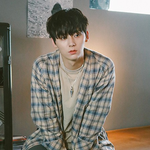 [황민현] 옆)오늘 컴백 대박나라!!!